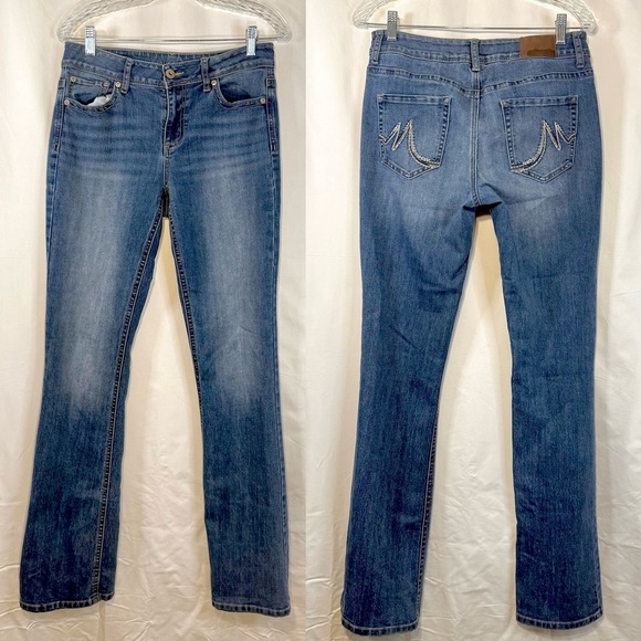 Maurices Woman’s Mid-Rise Medium Wash Bootcut Jeans — 9/10 Long - Picture 1 of 13